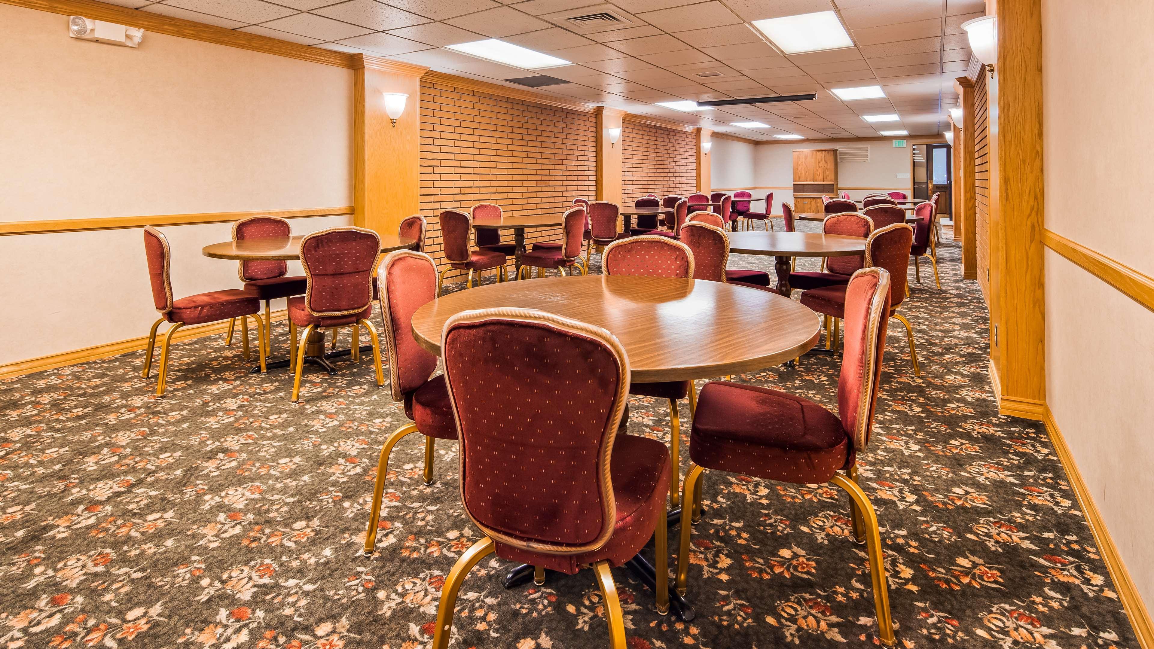 Baugh Motel, Surestay Collection By Best Western Logan Εξωτερικό φωτογραφία