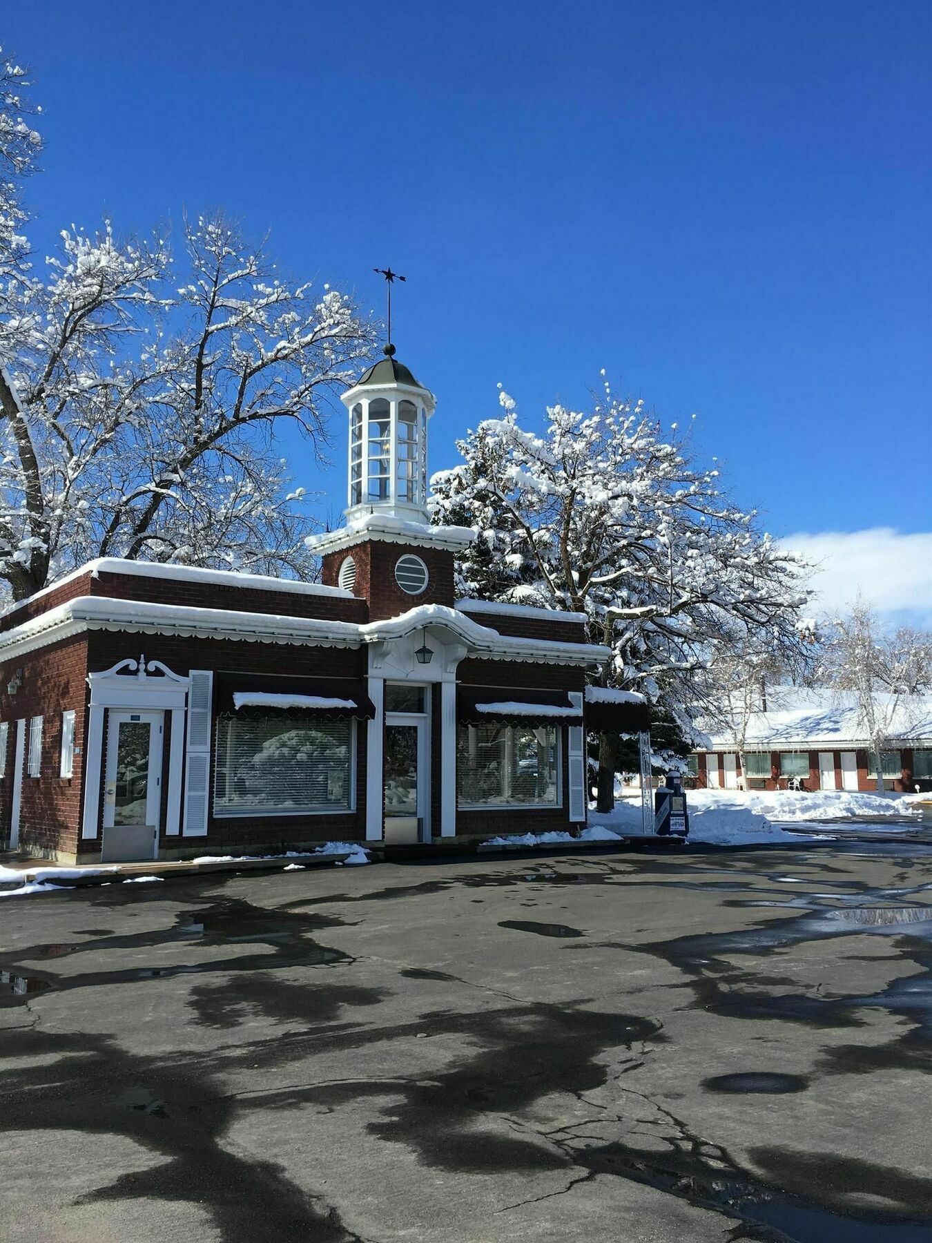 Baugh Motel, Surestay Collection By Best Western Logan Εξωτερικό φωτογραφία
